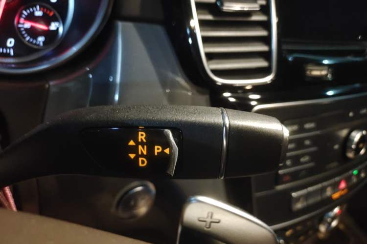 Used Mercedes-Benz GLS 2017 GLS 400 4MATIC Fashion Edition Gear Lever