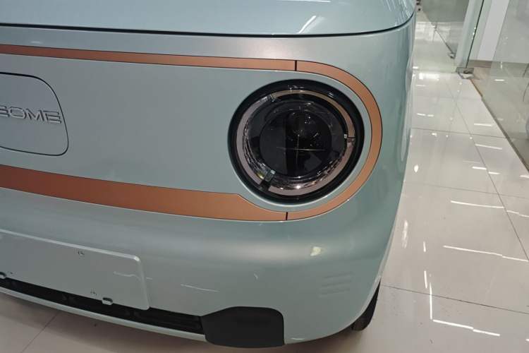 Used Geely Galaxy Panda 2024 Panda Mini 200km Endurance Bear
