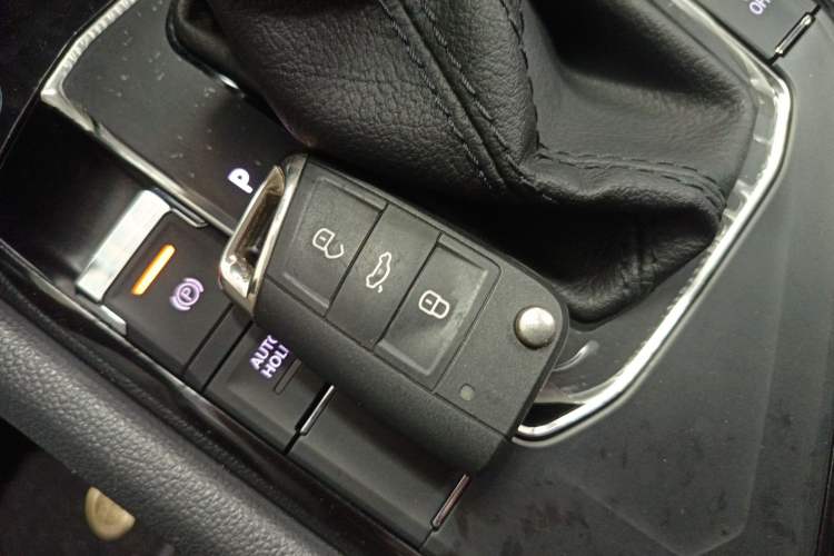 Used Volkswagen Tiguan L 2017 330TSI Automatic Two-Wheel Drive Luxury Edition
