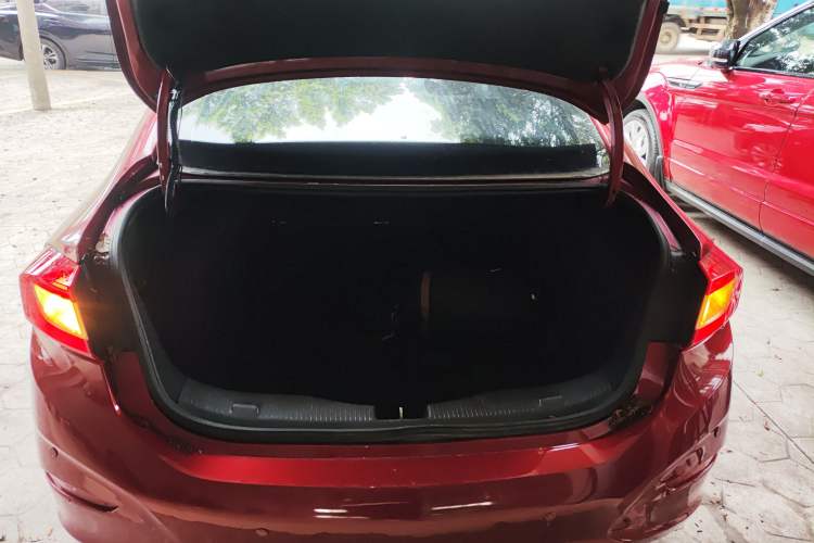 Used Chevrolet Cruze 2017 1.5L Automatic Pioneer Sunroof Edition
