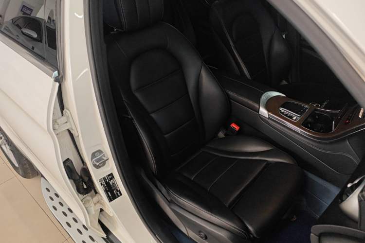 Used Mercedes-Benz GLC 2020 GLC 260 L 4MATIC Luxury Model
