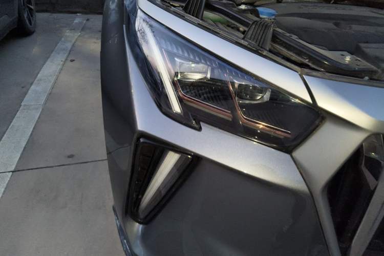 Used GAC Trumpchi GS4 PLUS 2022 270T Automatic Star Edition Right Front Headlight