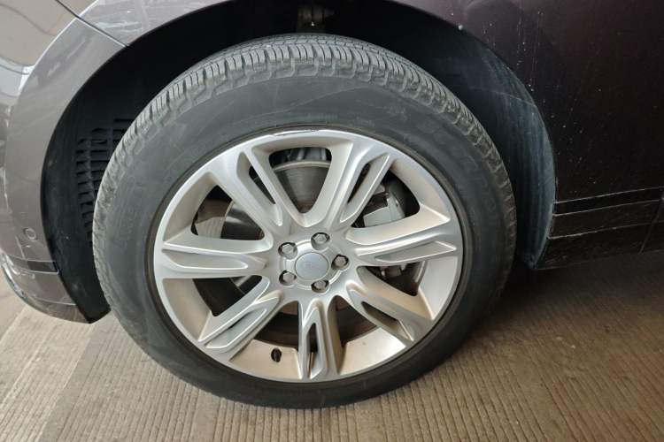 Used Land Rover Range Rover Velar 2022 250 PS Sparkling Heritage Edition
