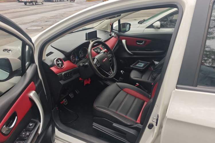 Used Haval H1 2015 1.5L Manual Luxury Model
