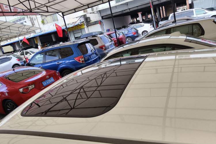 Used Infiniti ESQ 2014 1.6L Spontaneous Edition Roof