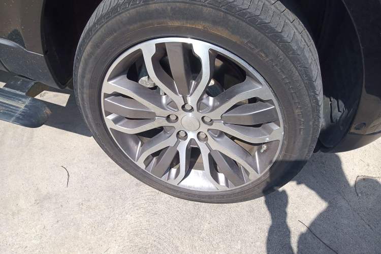 Used Land Rover Range Sport 2014 3.0 SC V6 HSE DYNAMIC Right Front Wheel Hub