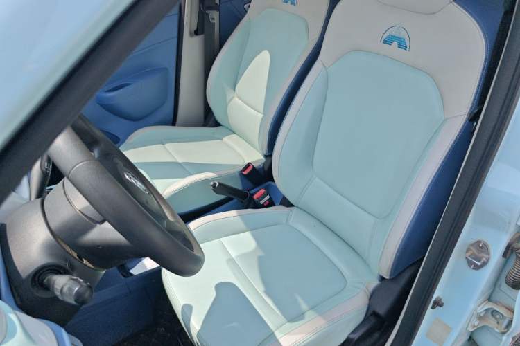 Used Dongfeng NAMMI BOX 2022 Chasing Wind Edition 331 km Standard Model Left Front Seat