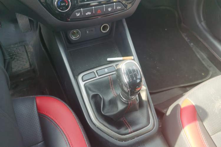 Used CHANGAN Eado 2016 1.6L Manual Junku Model Gear Lever