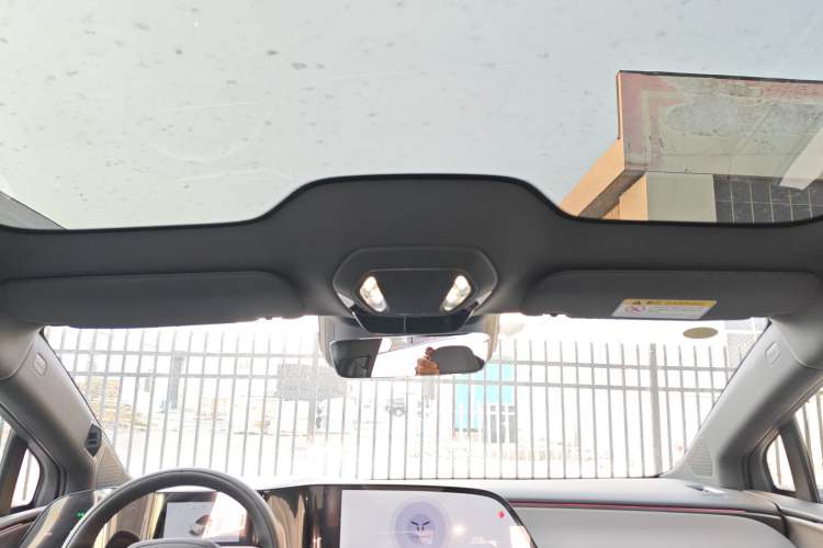 Used Hongqi EH7 2025 600 Smart Selection Edition
