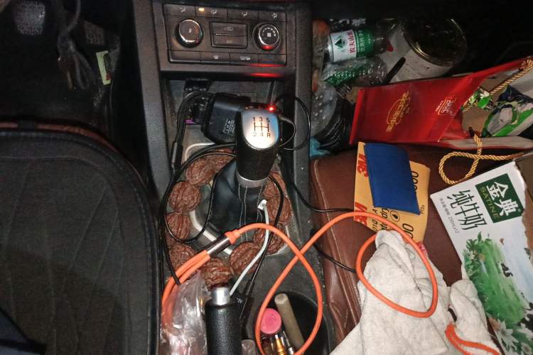 Used Bestune X40 2017 1.6L Manual Luxury Edition Gear Lever