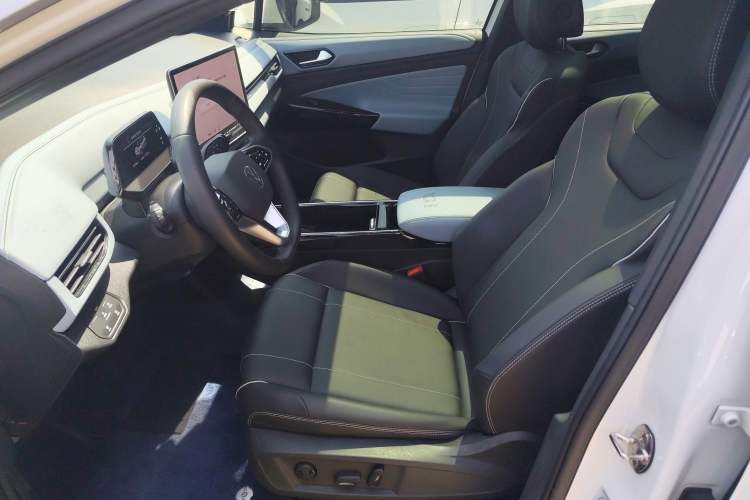 Used Volkswagen ID.4 X 2025 Smart Version Pure & Intelligent Enjoyment Edition Left Front Seat