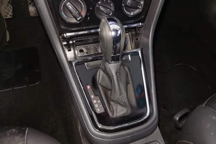 Used Volkswagen Bora 2016 1.6L Automatic Comfort Model
