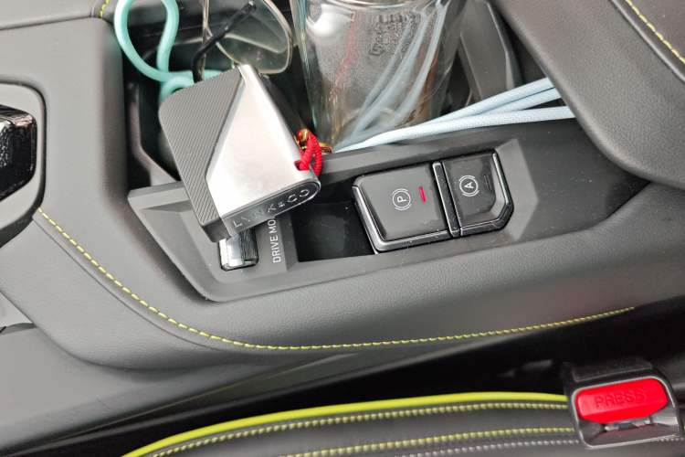 Used Lynk & Co 06 2023 Remix 1.5T Hero