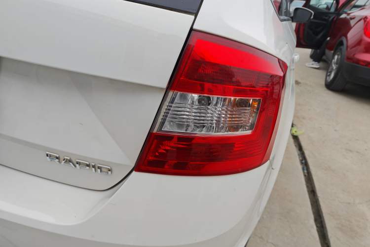 Used Skoda Rapid Spaceback 2019 1.5L Automatic Standard Edition