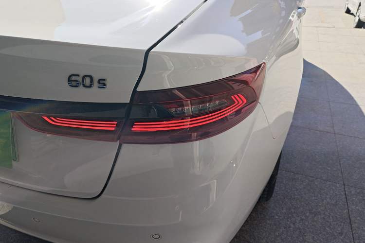 Used Livan Maple 60s 2022 Revised Edition Easy-Drive Version Lithium Iron Phosphate