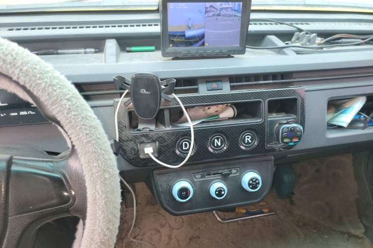 Used Farizon Xingxiang V 2023 V6E Guoxuan Hi-Tech 38.7 kWh Value Edition Audio And AC Panel