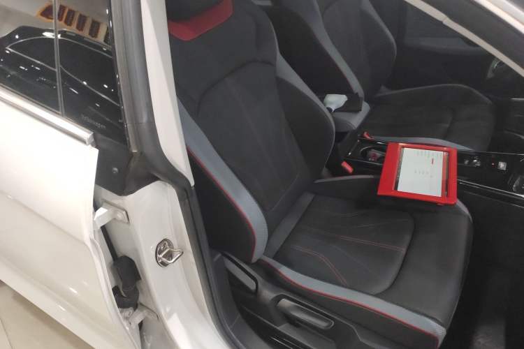 Used Volkswagen Lamando 2024 Lavida L 280TSI DSG Cool & Spicy Edition Right Front Seat