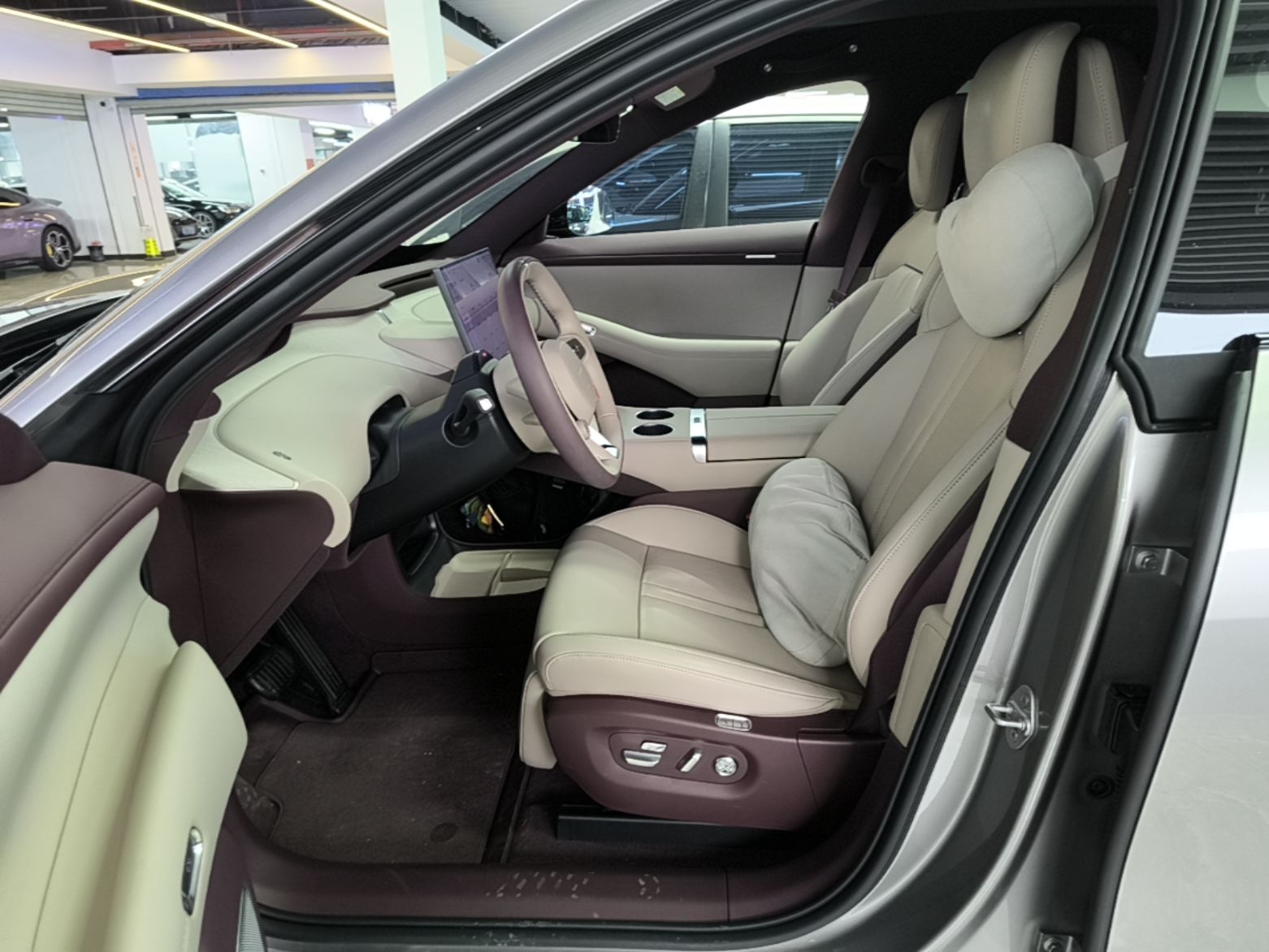 Xiaomi Auto YU7 2025 Ultra-Long Range Rear-Wheel Drive Version — снимка 17