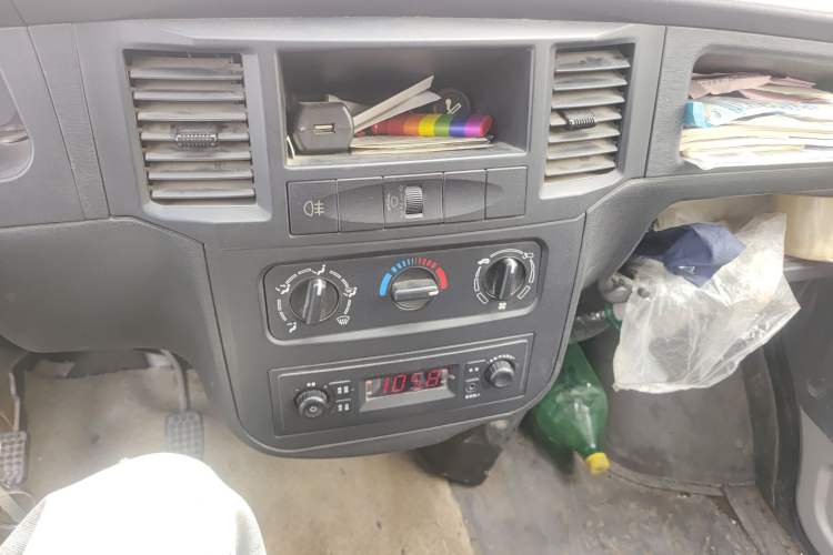 Used Wuling Zhiguang 2015 1.2L Standard Model LSI Audio And AC Panel