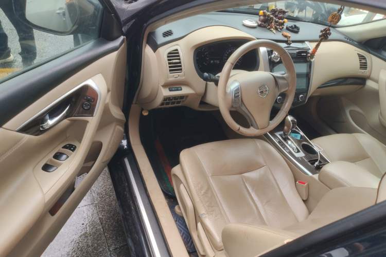 Used Nissan Teana 2015 2.0L XE-Sporty Champions League Sports Edition