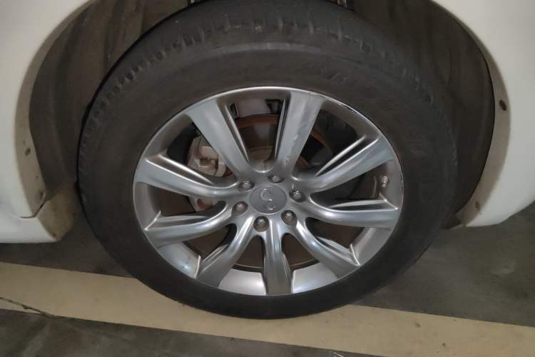 Used Infiniti QX80 2013 5.6L 4WD
