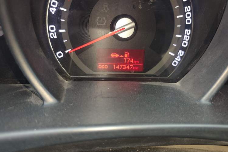 Used Kia Sportage R 2012 2.0L Manual Two-Wheel Drive GL Trim
