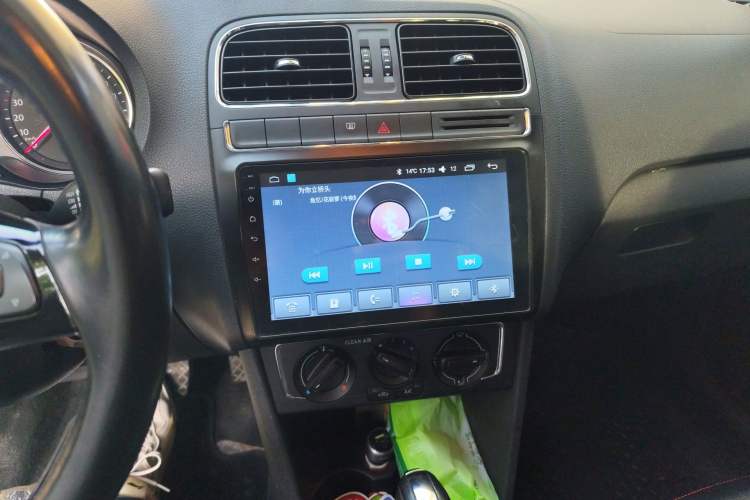 Used Volkswagen Polo 2016 1.6L Automatic Comfort Model
