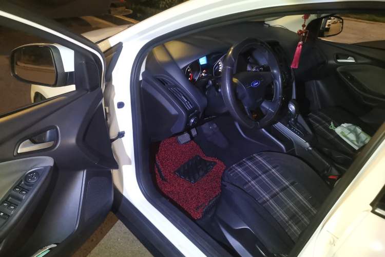 Used Ford Focus 2012 Hatchback 1.6L Automatic Comfort Model
