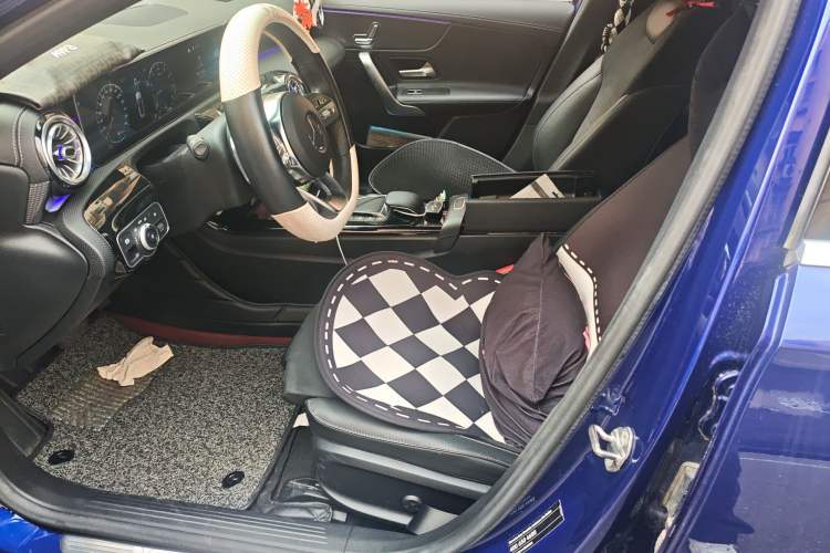 Used Mercedes-Benz A-Class 2020 Restyled A 200 L Sport Sedan Fashion Version Left Front Seat