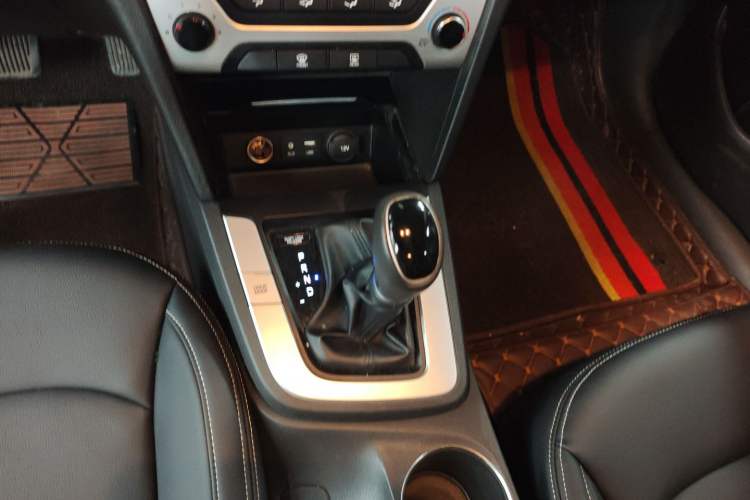 Used Hyundai Elantra (6th Generation / Lingdong) 2016 1.6L Automatic ZhiXuan – Elite Version
