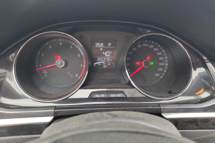 Used Volkswagen C-TREK 2017 1.6L Automatic Comfort Model Instrument Cluster