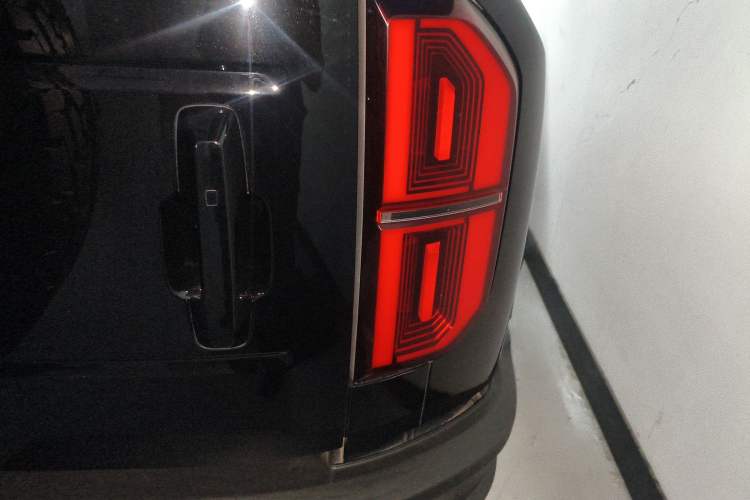 Used Formula Leopard 5 2023 Cloud Ride Flagship Edition
