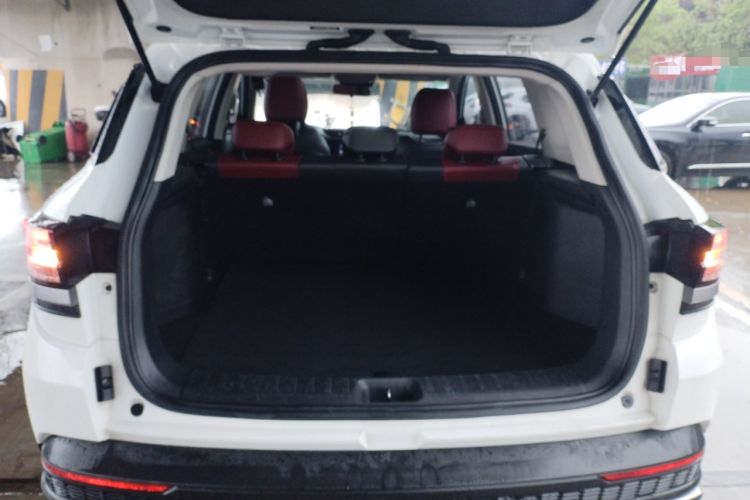 Used Dongfeng Aeolus AX7 2022 Mach Edition 1.5T DCT DF41 Trunk