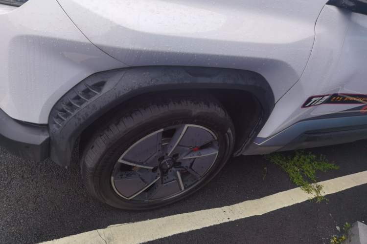 Used Formula Leopard Titanium 3 2025 501KM All-Wheel Drive Intelligent Driving Ultra Version