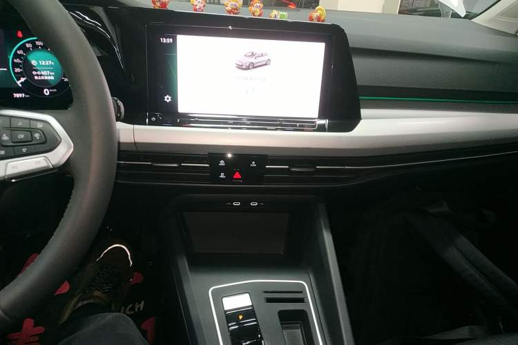 Used Volkswagen Golf 2024 280TSI DSG Pro 50th Anniversary Edition
