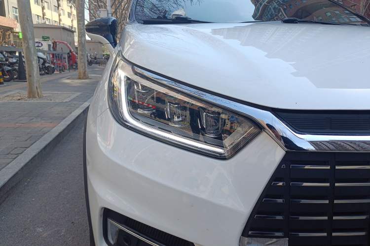 Used BYD Yuan New Energy 2019 EV535 High-Energy Leading Edition Right Front Headlight
