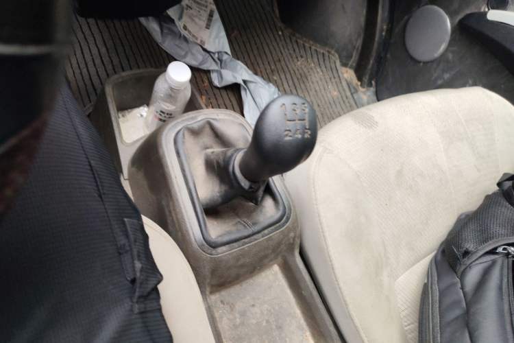 Used Wuling Rongguang S 2023 1.5L Base Version 5/7 Seats Gear Lever