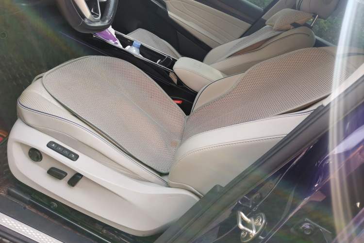 Used Volkswagen ID.6 X 2021 1st Edition ID. First Impression Edition Left Front Seat