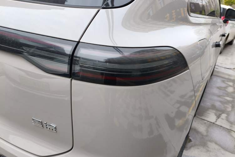 Used EXEED Star Era ET 2024 Extended-Range 240 Ultra All-Wheel Drive Exterior 3