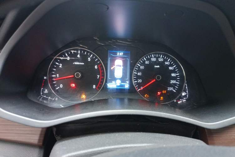 Used FAW Senya R7 2016 1.6L Manual Smart Version
