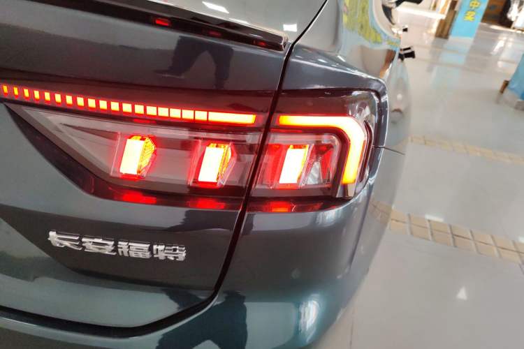 Used Ford Mondeo 2023 1.5T E-Hybrid ST-Line
