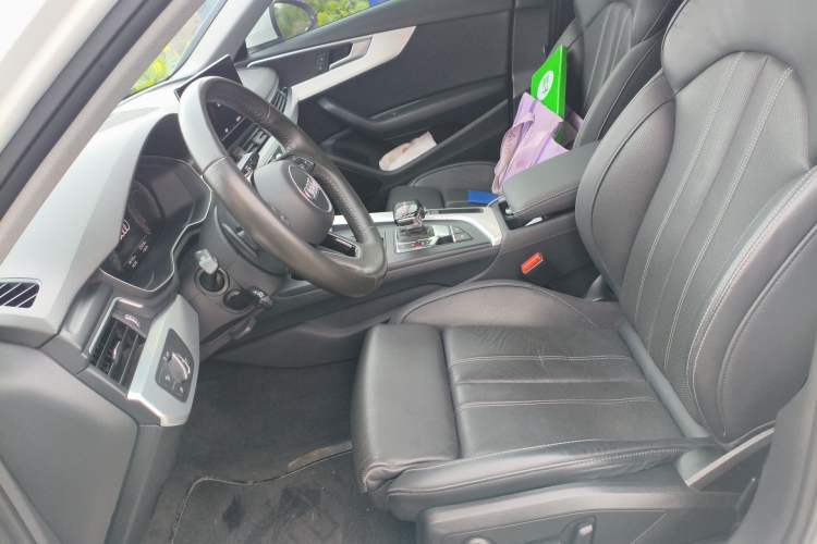 Used Audi A4L 2020 40 TFSI Fashion Dynamic Model Left Front Seat
