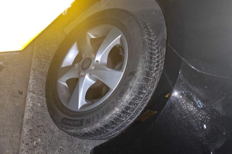 Used Mercedes-Benz Vito 2016 2.0T Elite Edition Right Front Wheel Hub