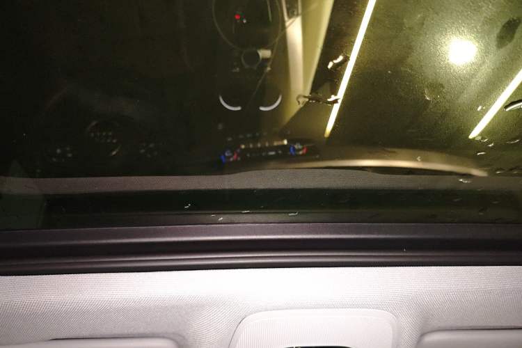 Used Audi A4L 2019 40 TFSI Fashion Edition China VI Emission Standard Headliner