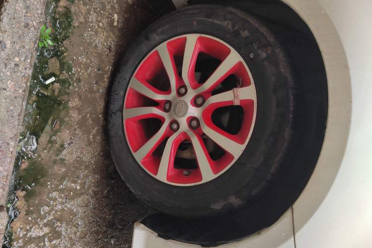 Used Soueast V5 Lingzhi 2016 plus 1.5L manual roll type