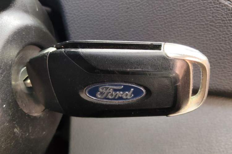 Used Ford Escort 2015 1.5L Automatic Fashion Model Vehicle Key
