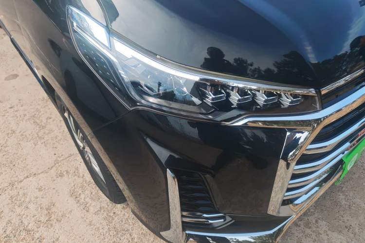 Used SAIC MAXUS G20 2021 Facelifted PLUS 2.0T Gasoline Automatic Luxury Edition Right Front Headlight