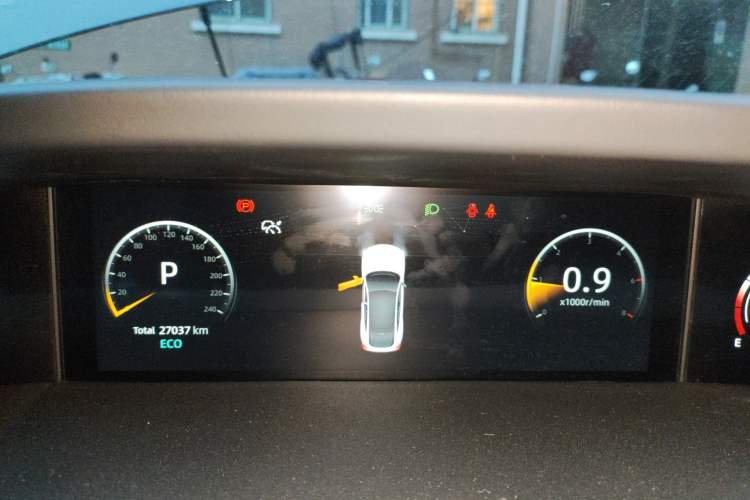 Used CHANGAN UNI-V 2023 1.5T Prestige Model