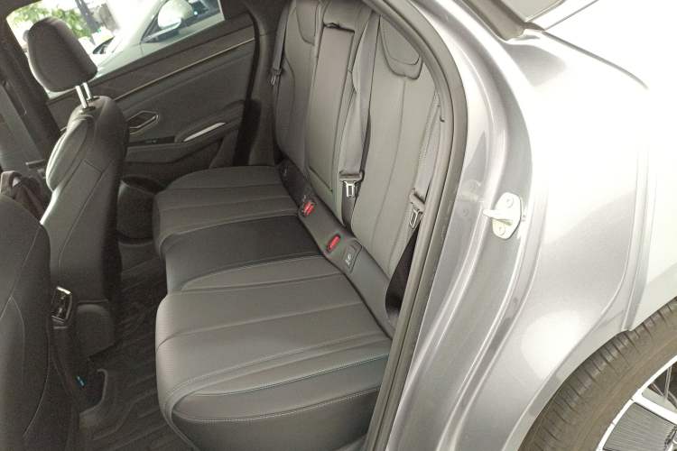 Used BYD Qin L 2025 DM-i Smart Drive 120KM Superior Model Left Rear Seat