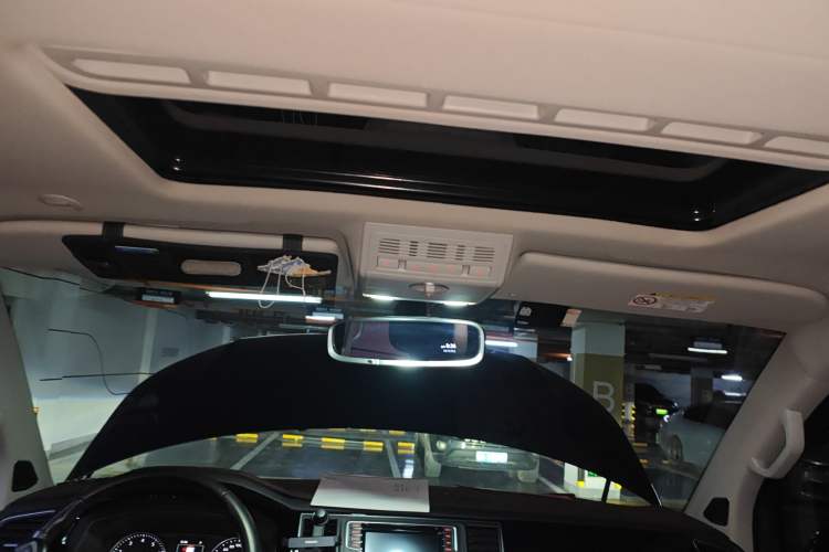 Used Volkswagen Multivan 2018 2.0 TSI Four-Wheel Drive Comfort Edition 7-Seater
